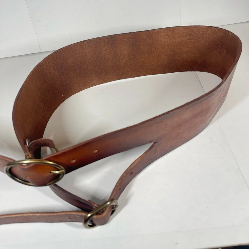 FREE PEOPLE Wide Leather Belt Size S-M - Picture 8 of 8